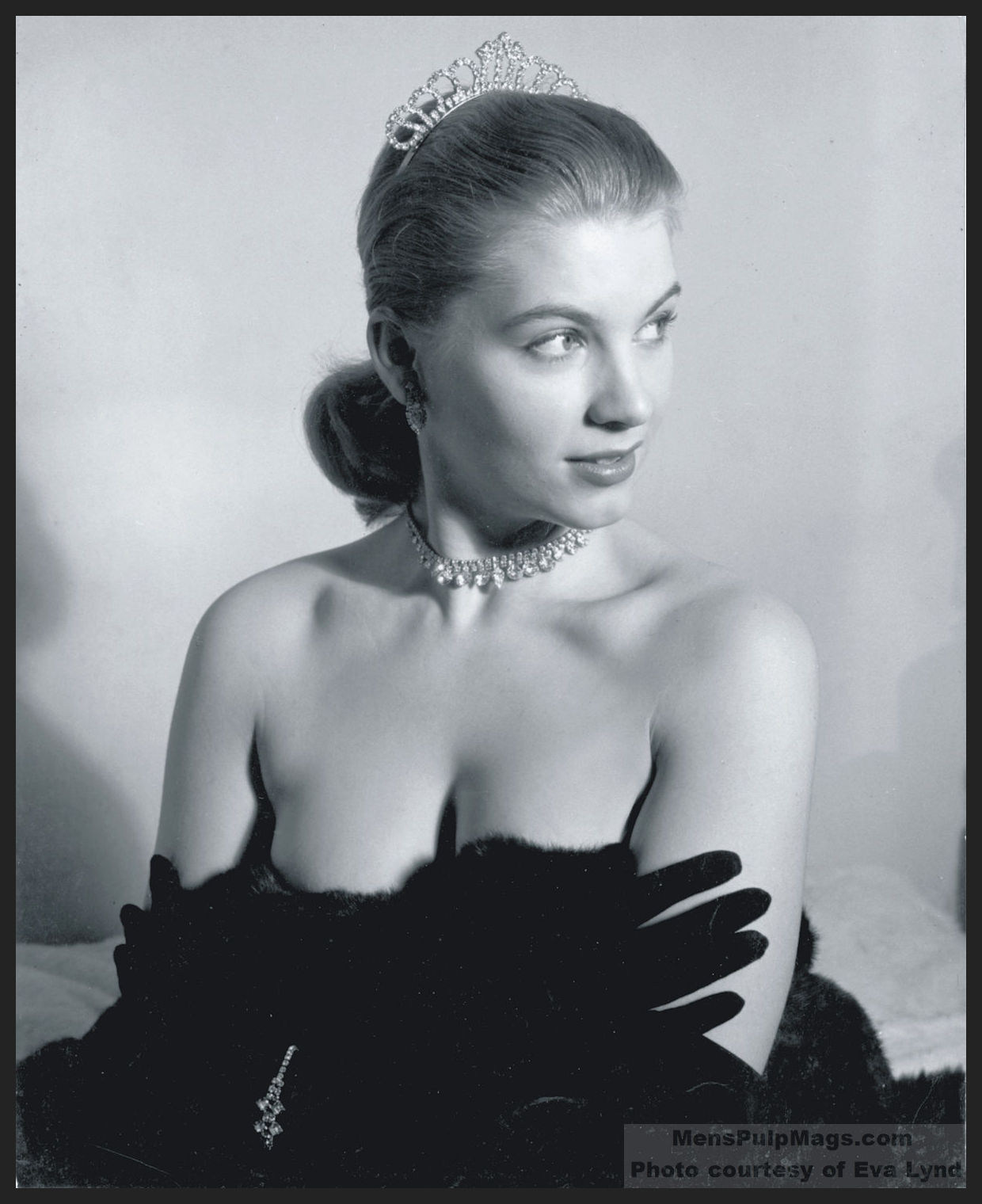Photo of Eva Lynd by Earl Leaf (c. 1958) from Eva’s personal collection.